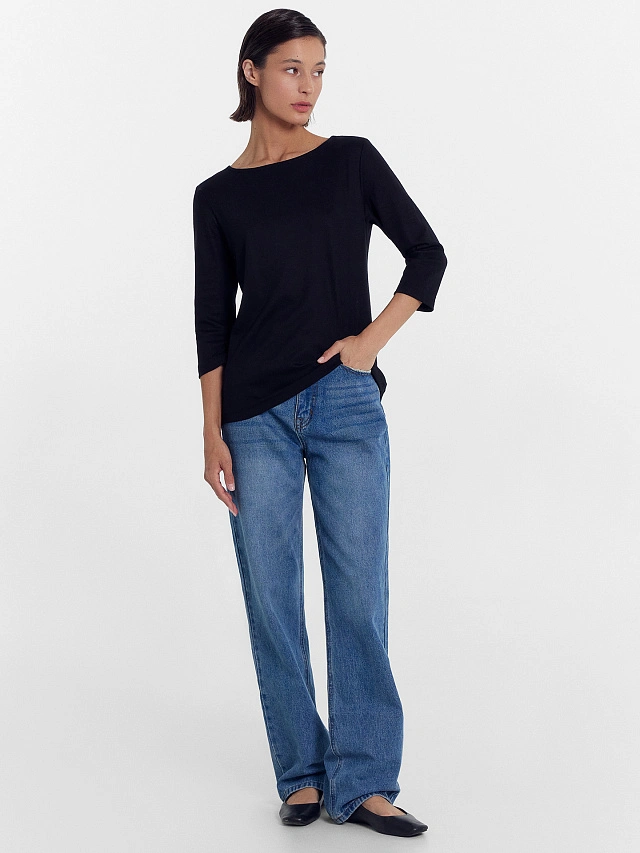 Полуприлегающий черный джемпер с укороченными рукавами - 3