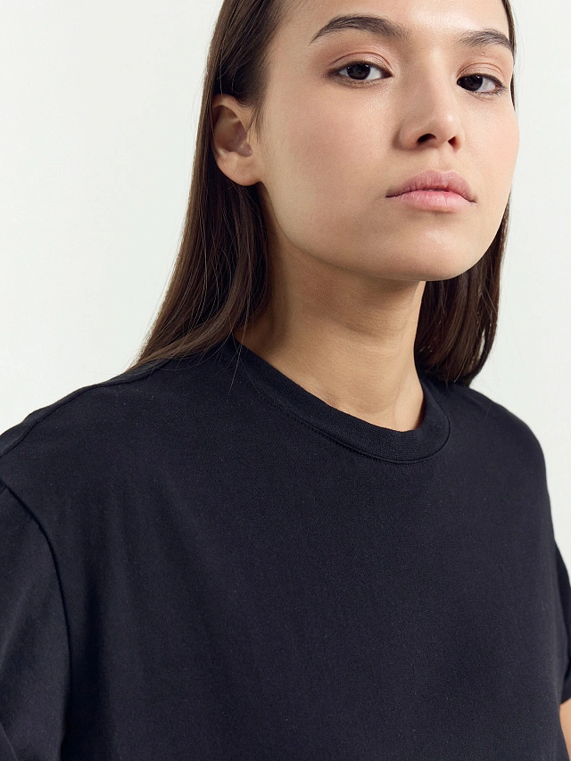 Хлопковая свободная футболка черного цвета - 4