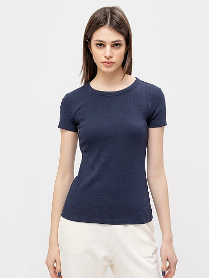 картинка Спортивная футболка в рубчик синего цвета от магазина стильной одежды Mark Formelle