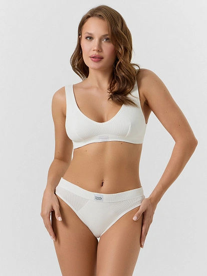 картинка Трусы женские бразилиана в рубчик белого цвета от магазина стильной одежды Mark Formelle