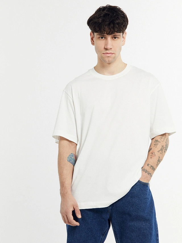 Футболка мужская в белом цвете - 6