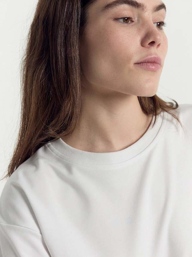 Футболка женская в белом цвете - 5