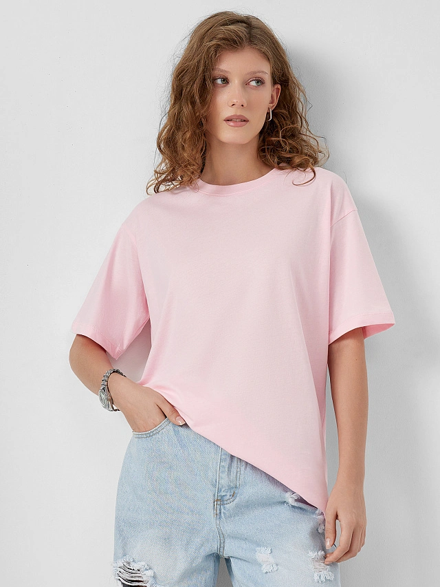 Футболка женская в пастельно-розовом цвете - 6