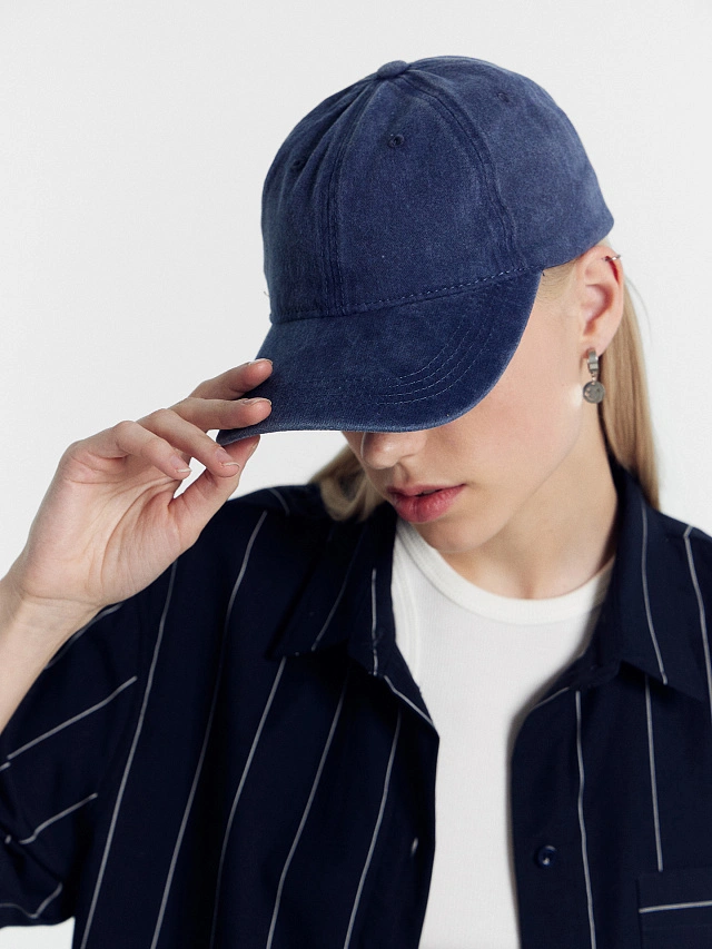 Бейсболка женская в синем цвете - 2