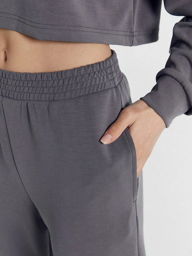 Комплект женский (джемпер, брюки) в сером цвете - 6