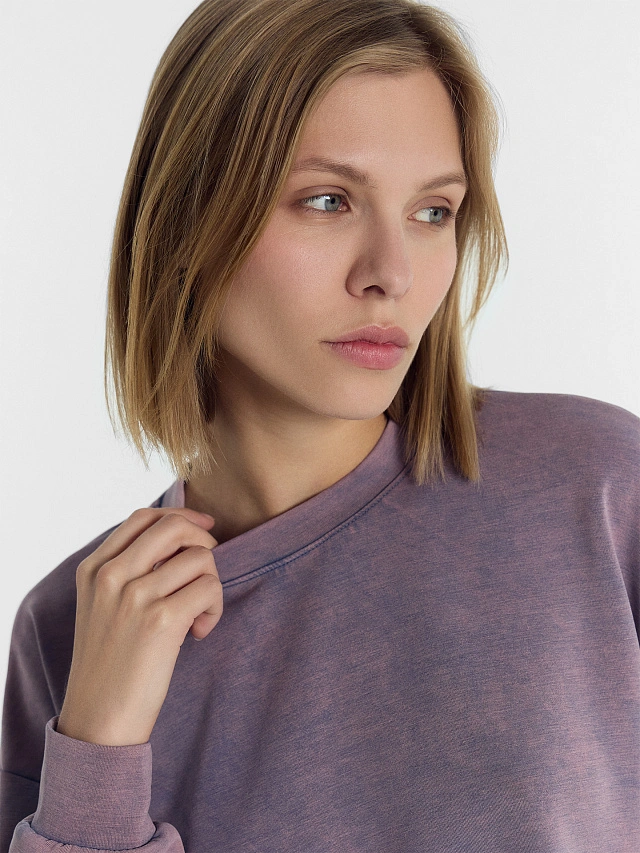 Комплект женский (джемпер, брюки) серый с дизайнерским принтом - 5