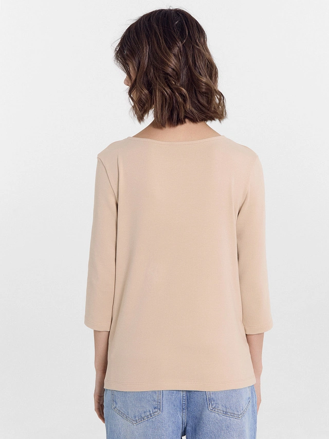 Джемпер женский в бежевом цвете - 2