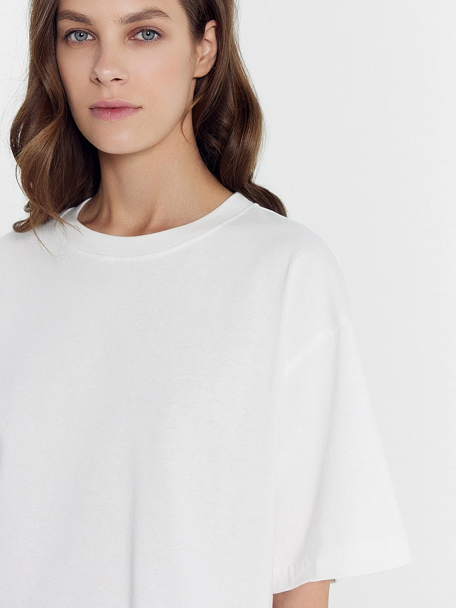 Футболка женская в белом цвете - 4