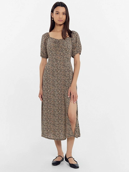 картинка Платье женское бежевое с леопардовым принтом  от магазина стильной одежды Mark Formelle