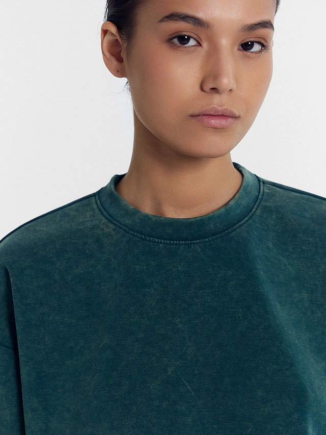 Комплект женский (джемпер, брюки) зеленый с дизайнерским принтом - 4