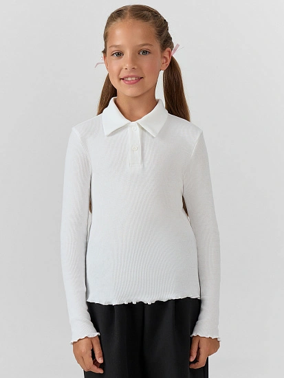 картинка Поло для девочек в белом цвете  от известного бренда одежды для девочек Mark Formelle