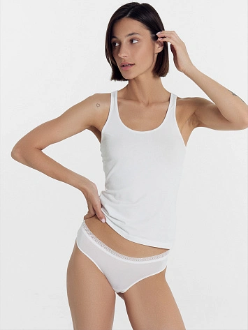 Трусы женские бразилиана белые