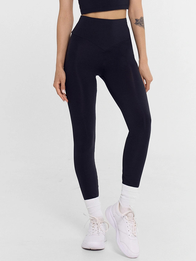 Брюки (легинсы) женские в черном цвете - 2