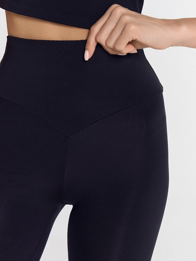 Брюки (легинсы) женские в черном цвете - 5