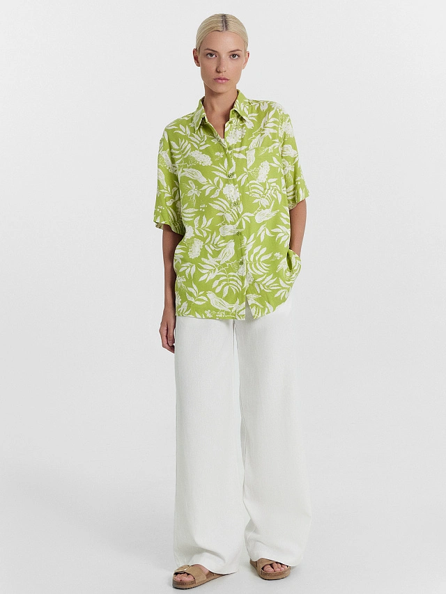 Рубашка женская в зеленом оттенке с птицами - 3