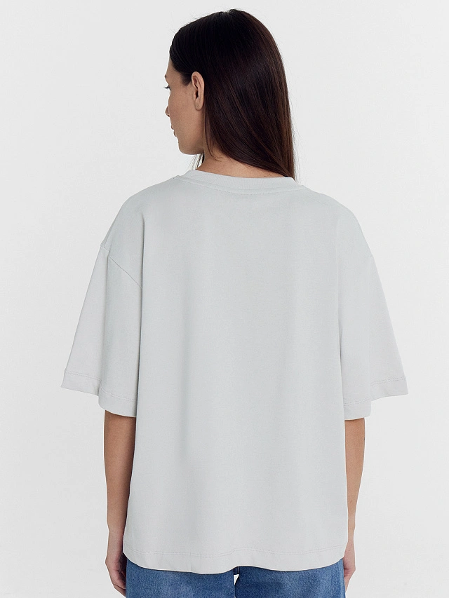 Футболка женская в сером цвете с печатью - 2