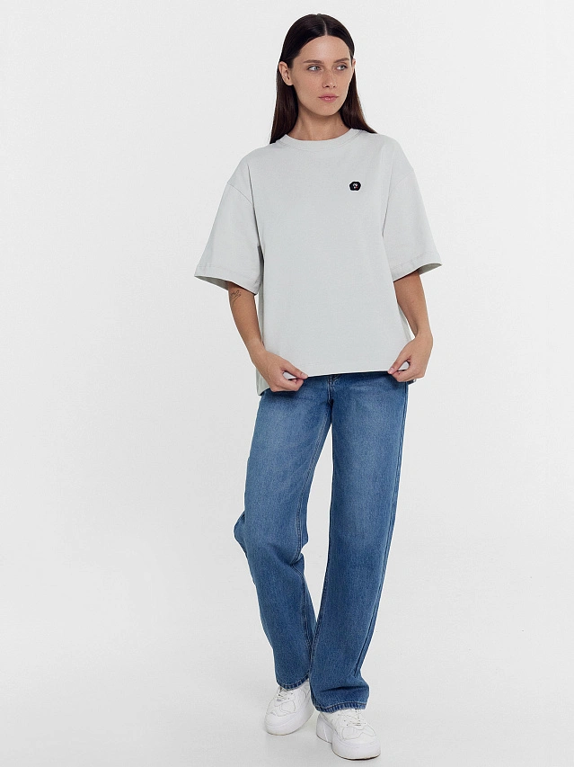 Футболка женская в сером цвете с печатью - 3