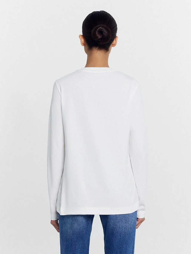 Джемпер женский в белом цвете - 2