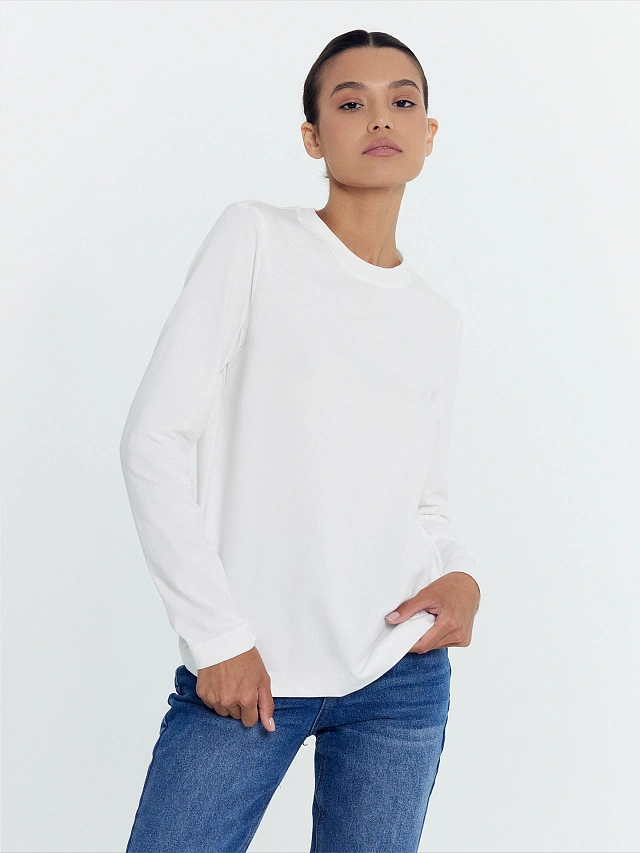 Джемпер женский в белом цвете - 6