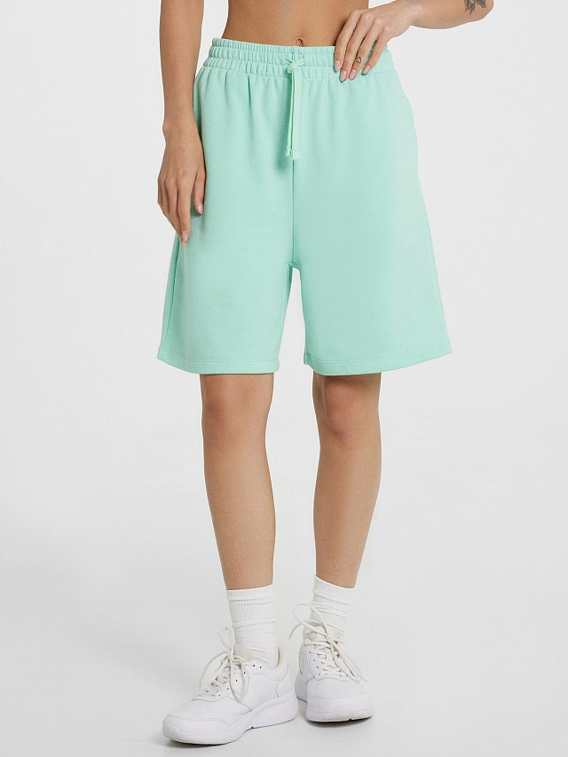 Комплект женский (футболка, шорты) в мятно-зеленом цвете - 3