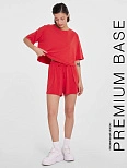 Комплект женский (футболка, шорты) в красном оттенке