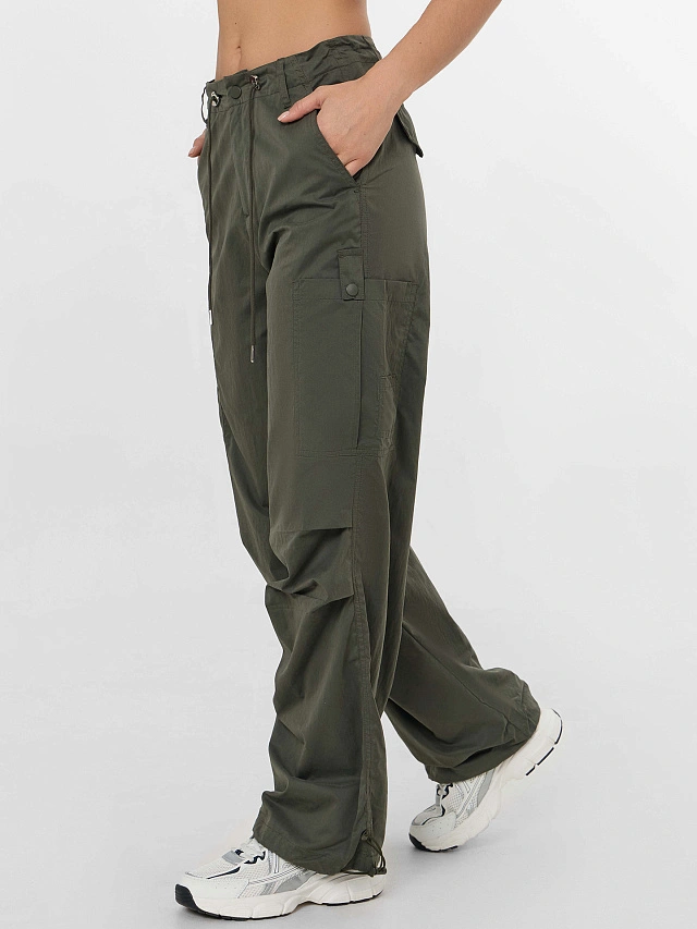 Брюки женские в цвете темный хаки - 4