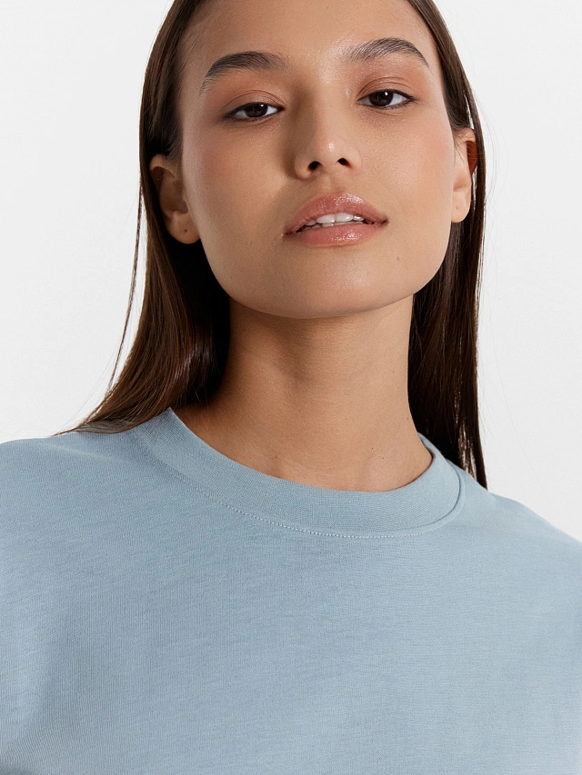 Футболка женская в синем оттенке - 4