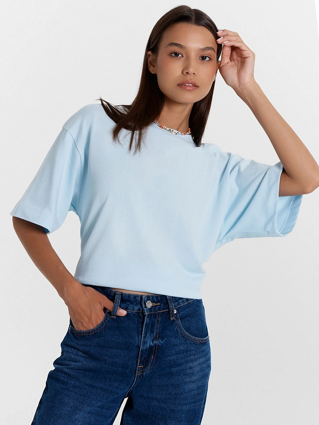 Футболка женская в голубом оттенке - 5