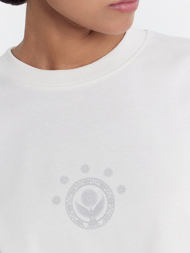 Футболка женская светло-молочная с печатью - 5