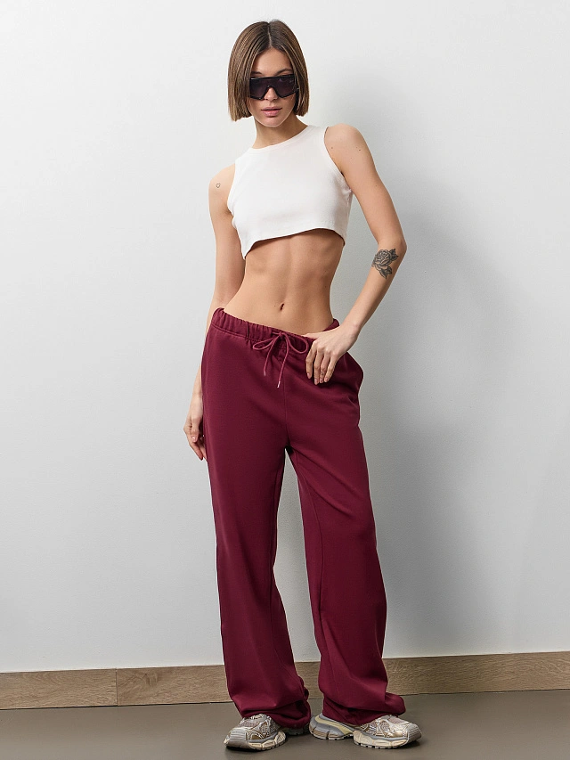 Брюки женские в винно-красном цвете - 2