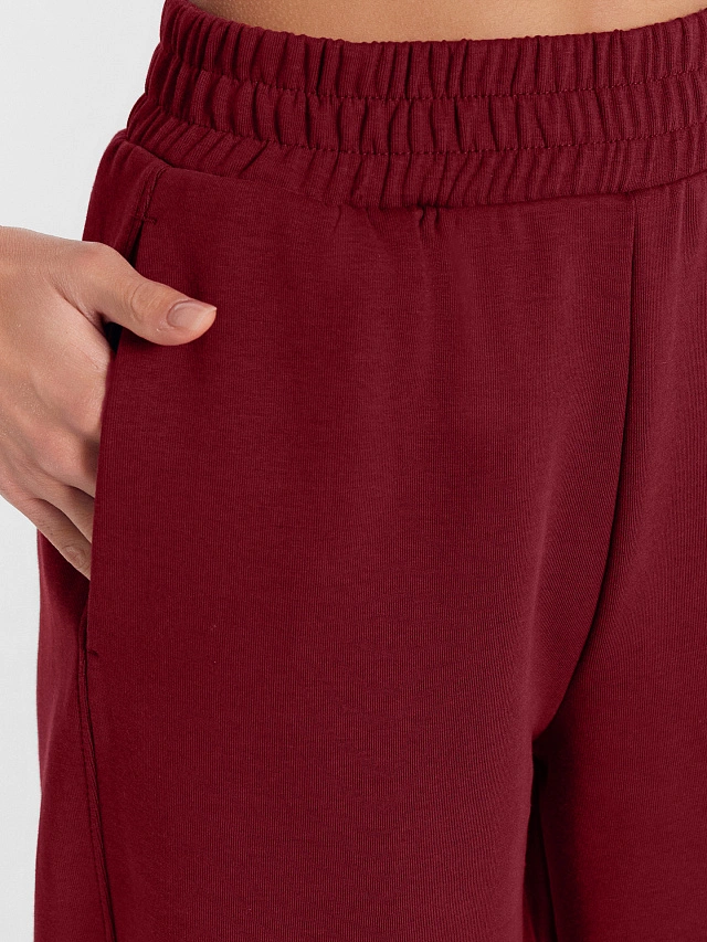 Брюки женские в вишнево-красном цвете - 6