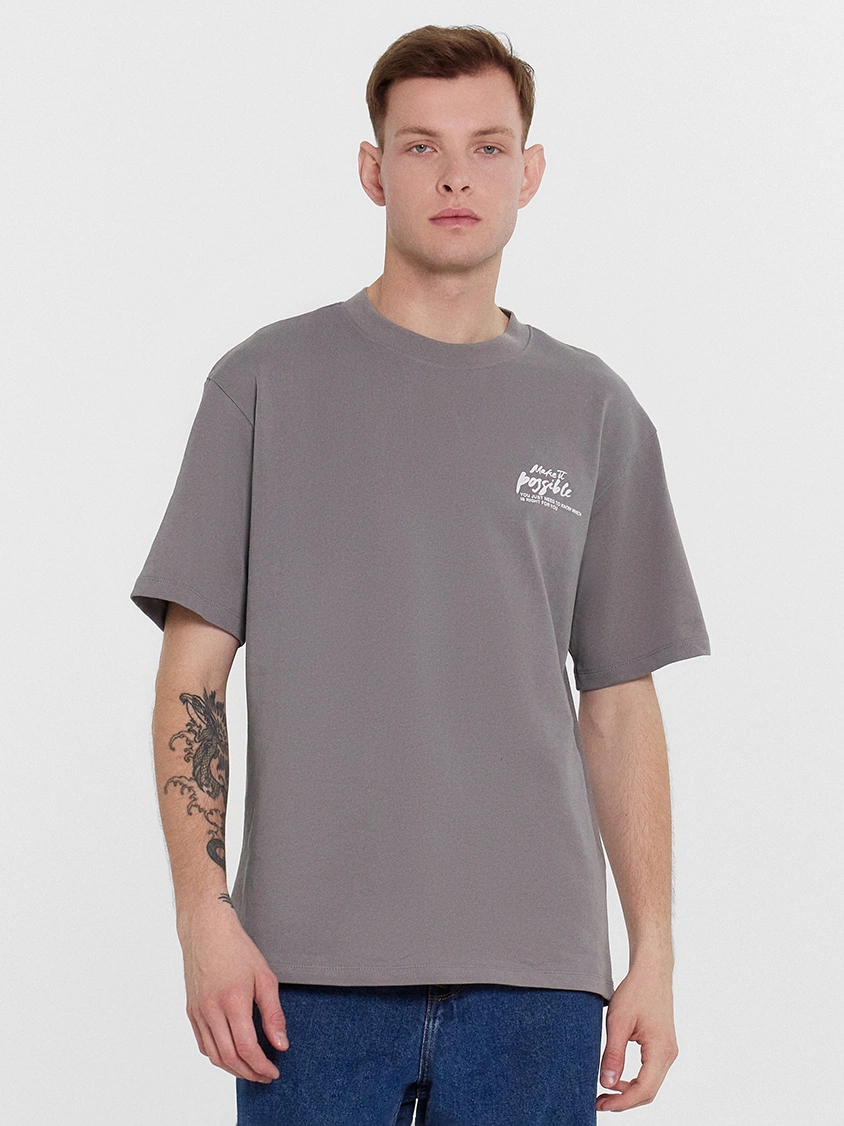 Футболка мужская в сером оттенке с печатью - 2