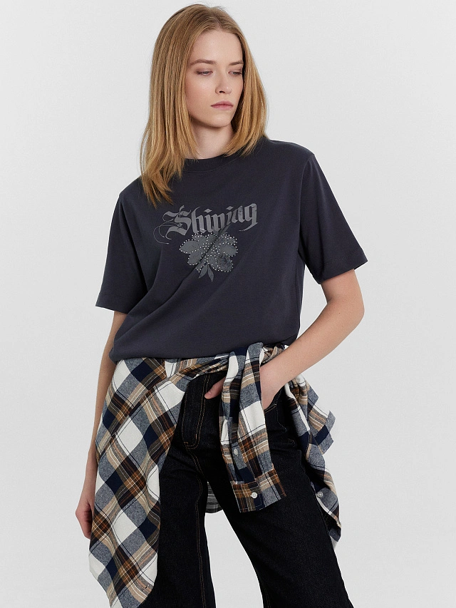 Футболка женская в сером цвете с печатью - 5