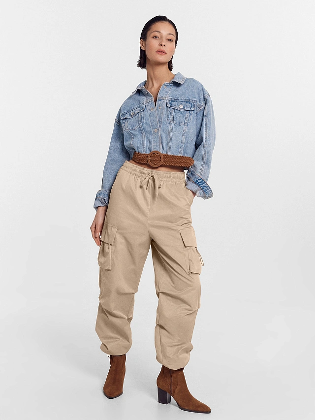 Брюки женские в пыльно-бежевом цвете - 10