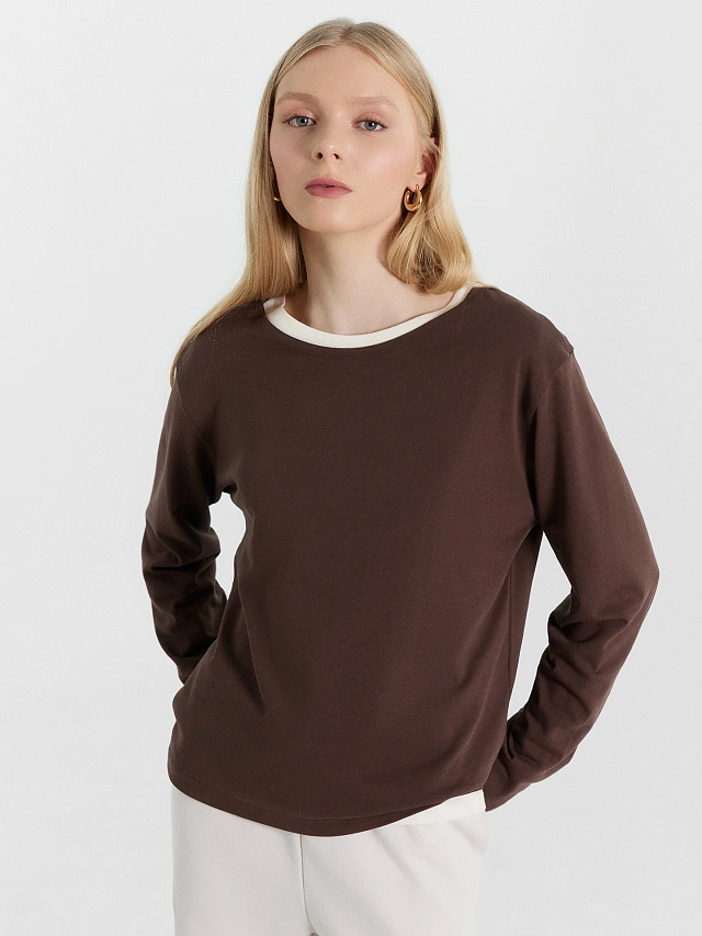 Джемпер женский в шоколадно-коричневом цвете - 3