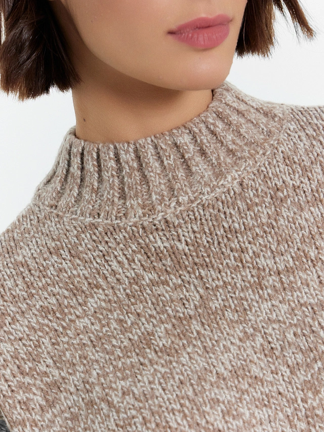 Джемпер женский светло-коричневый - 6