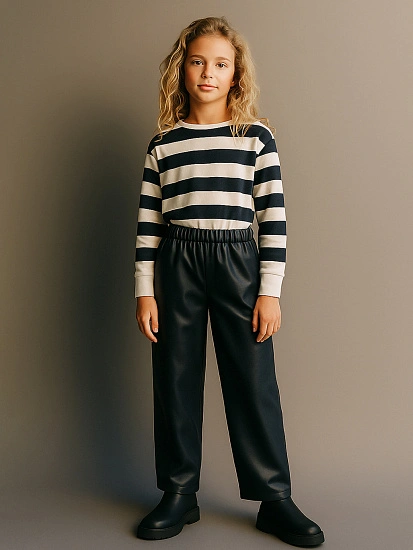 картинка Брюки кожаные для девочек черные  от известного бренда одежды для девочек Mark Formelle