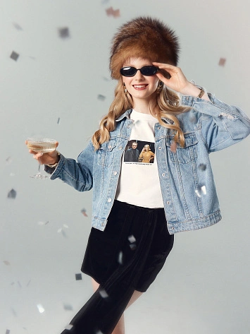 Футболка женская молочная с цитатой из фильма "ирония судьбы, или с легким паром!"