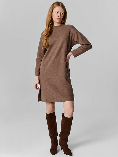 картинка Платье свитшот женское коричневое  от магазина стильной одежды Mark Formelle