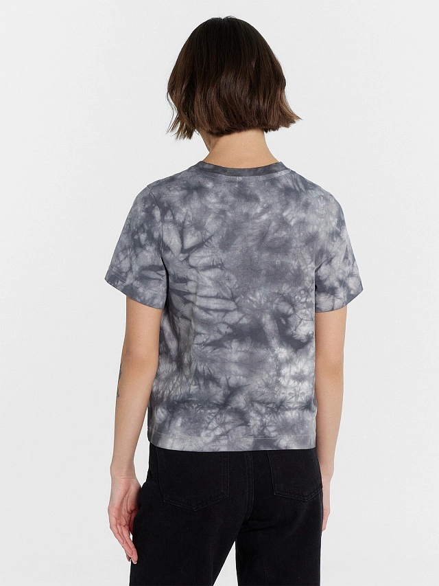 Футболка женская серая с принтом в технике фаст-дай - 2