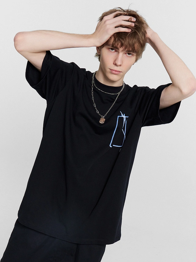 Футболка мужская черная с принтом - 7