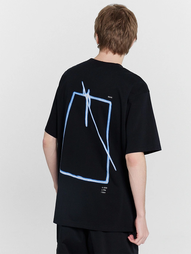 Футболка мужская черная с принтом - 3