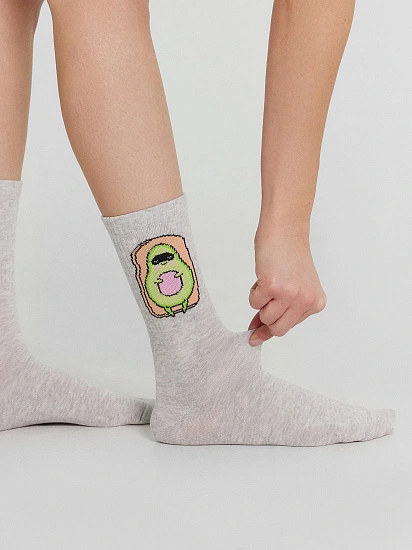 картинка Носки женские серые с принтом в виде авокадо  от магазина стильной одежды Mark Formelle
