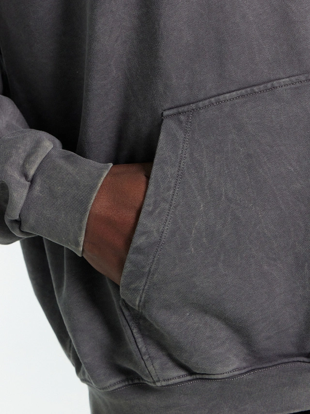 Худи мужское серое с принтом на спинке - 6