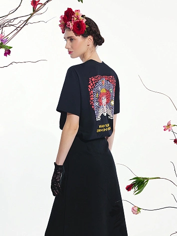 Футболка женская черная с принтом