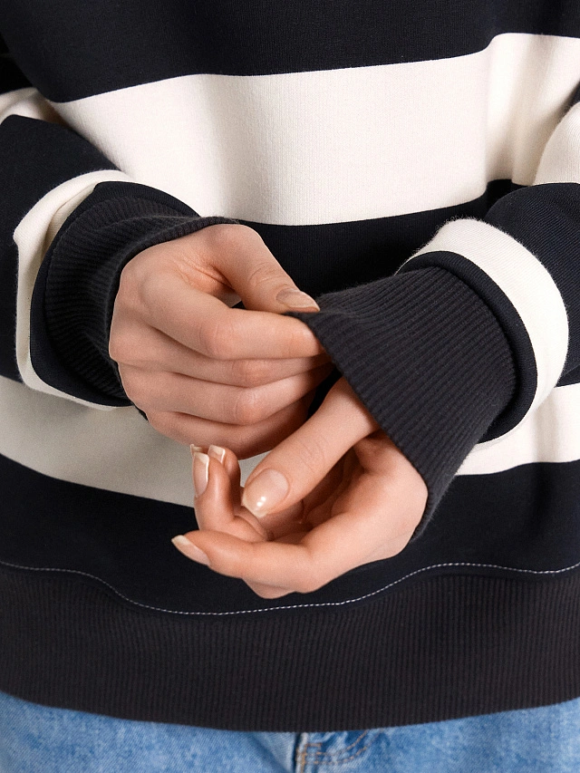 Джемпер женский оверсайз в полоску - 5