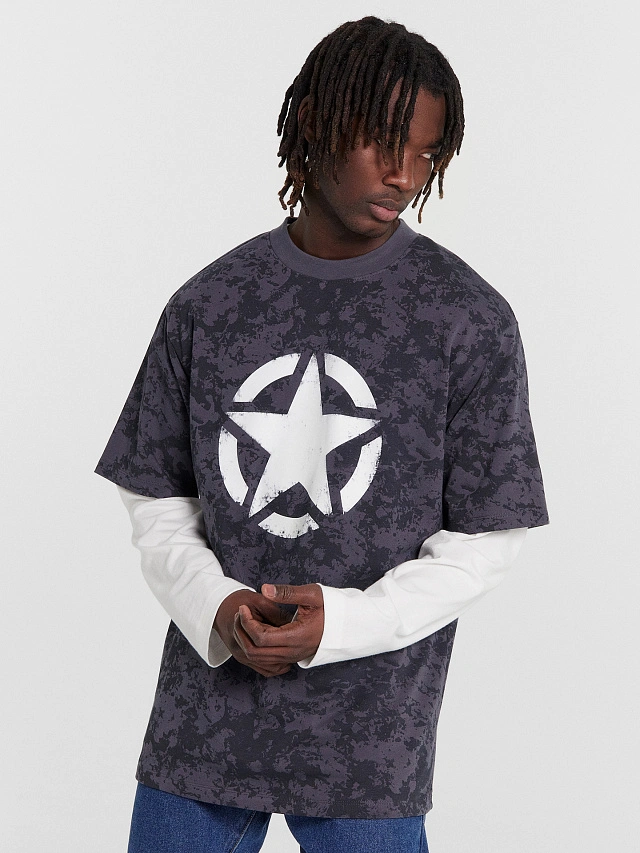 Футболка мужская серая в стиле милитари с принтом в виде звезды - 5