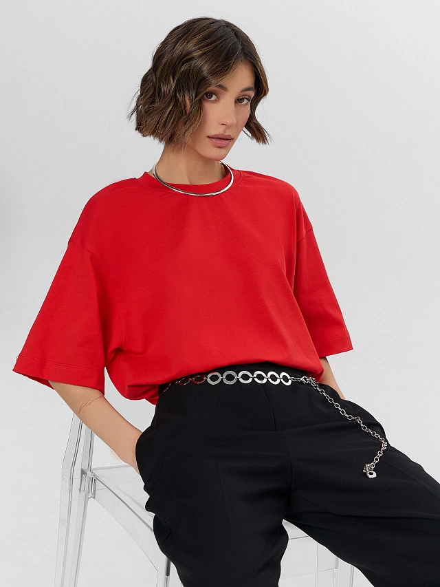 Футболка женская красная с надписью из страз - 8