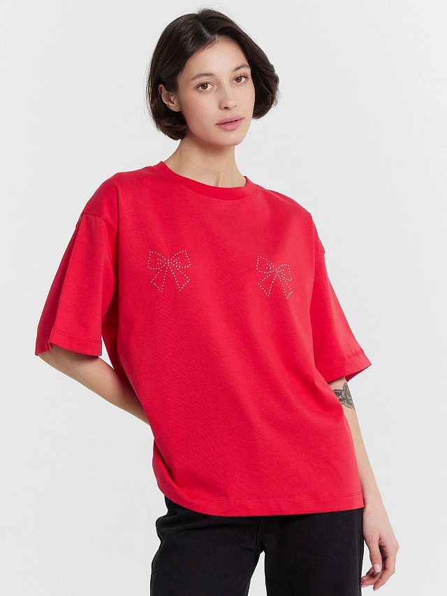 Футболка женская красная с бантиками из страз - 6