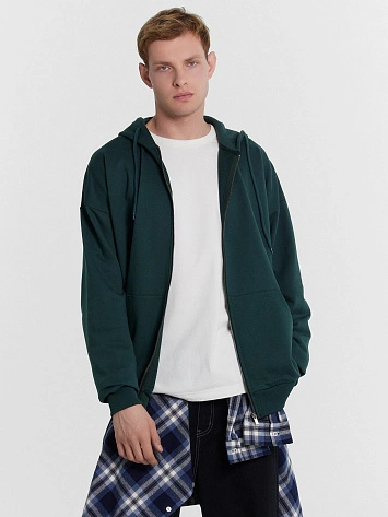 Толстовка мужская зеленая с вышивкой на груди в виде зубра